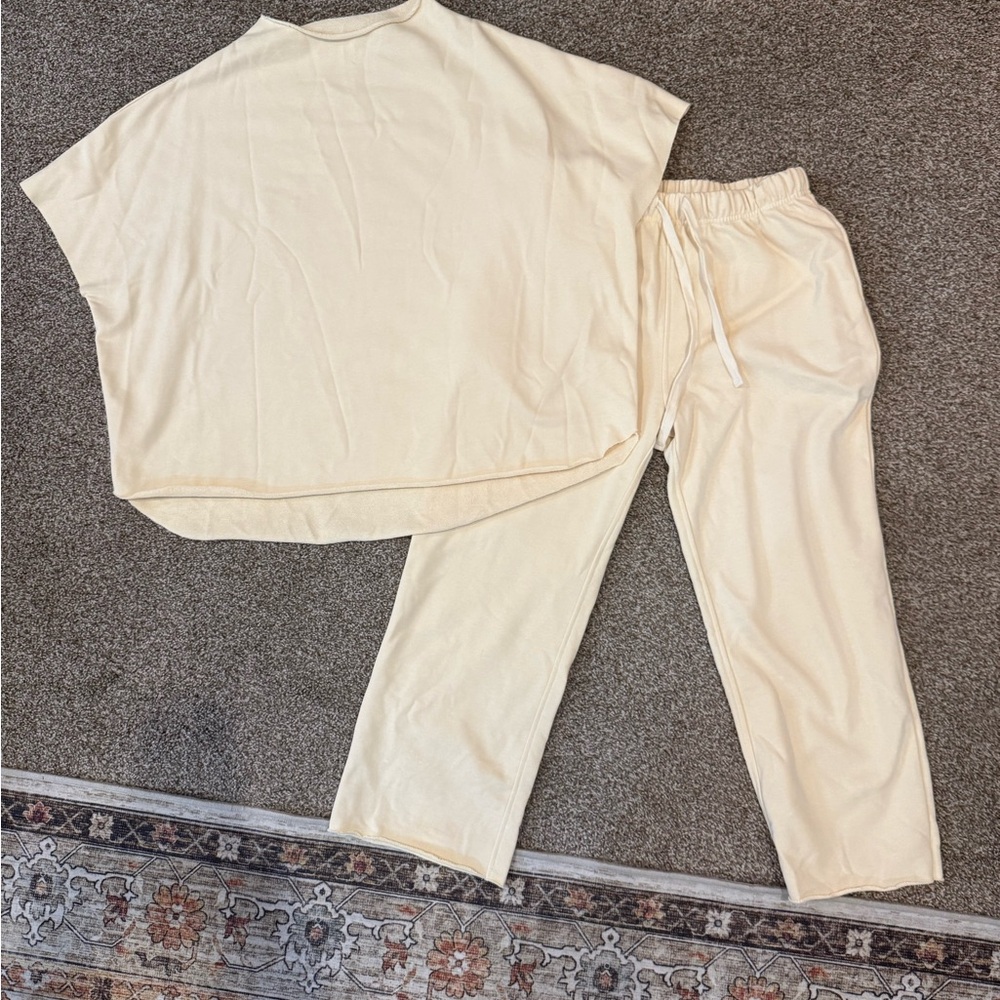 Cream Lounge Set